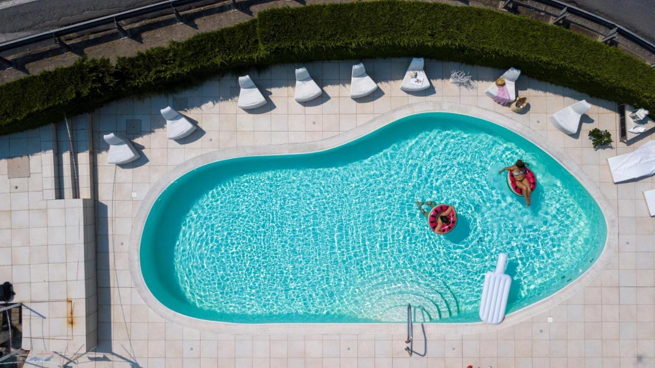 Hotel Iva Diano Marina Exterior foto