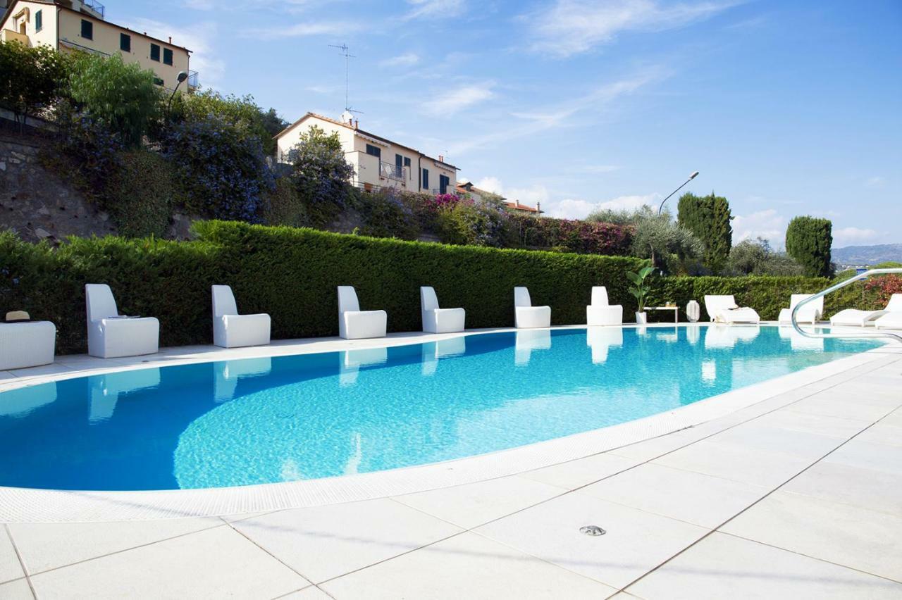 Hotel Iva Diano Marina Exterior foto